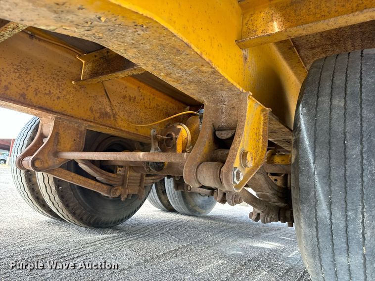 image for item EG9849 1981 General Float drop deck equipment trailer