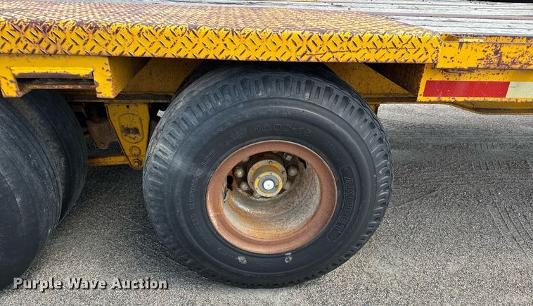 image for item EG9849 1981 General Float drop deck equipment trailer