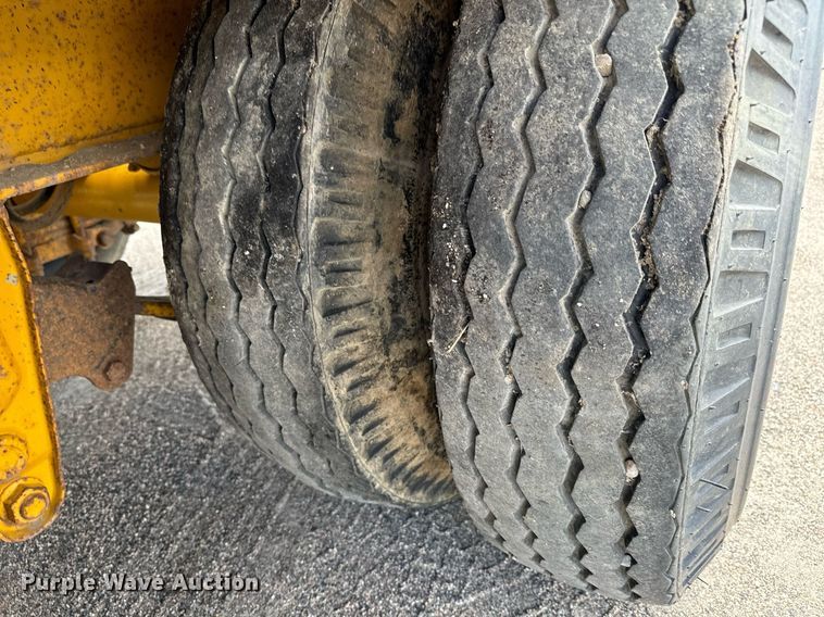 image for item EG9849 1981 General Float drop deck equipment trailer