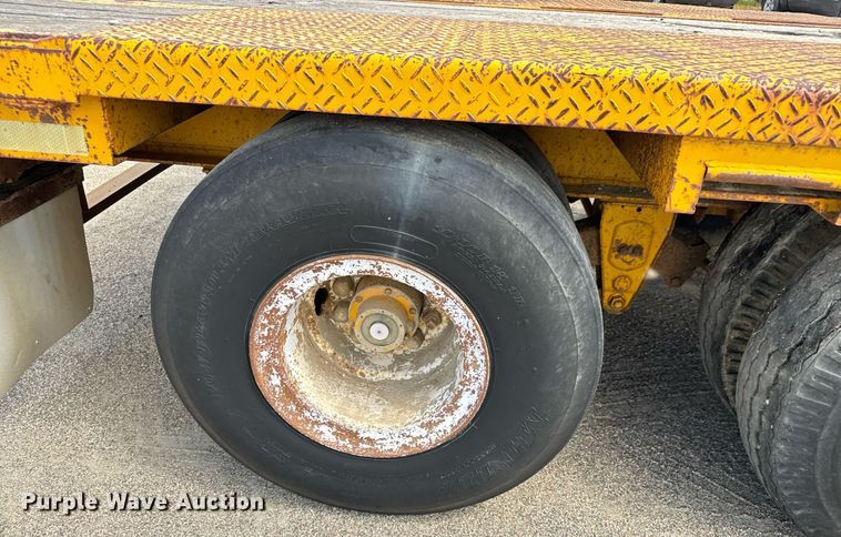 image for item EG9849 1981 General Float drop deck equipment trailer