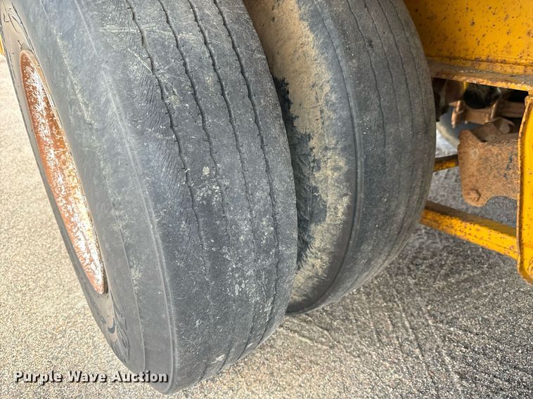 image for item EG9849 1981 General Float drop deck equipment trailer