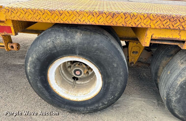 image for item EG9849 1981 General Float drop deck equipment trailer