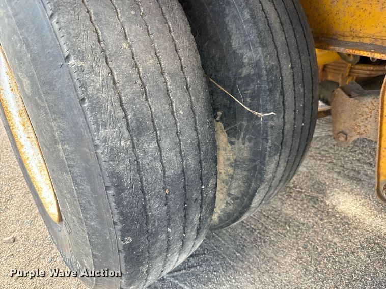 image for item EG9849 1981 General Float drop deck equipment trailer