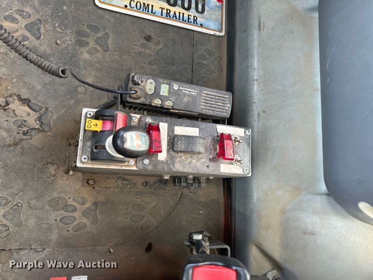 image for item EG9851 2015 Mack CHU613 semi truck