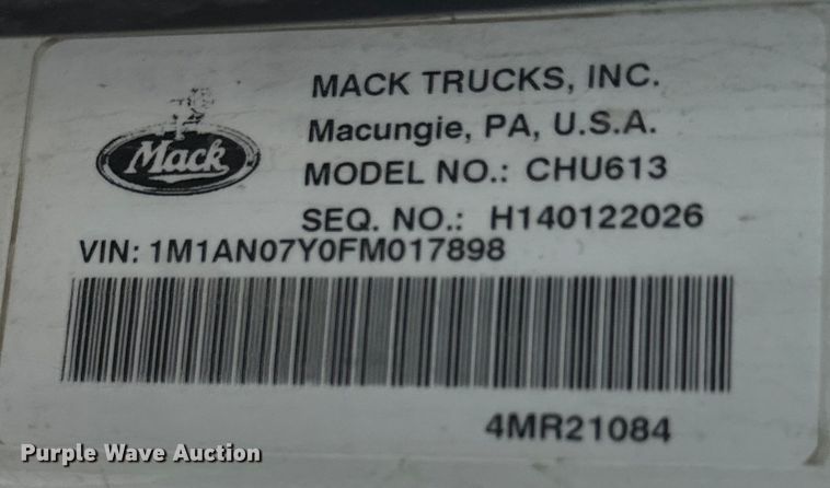 image for item EG9851 2015 Mack CHU613 semi truck