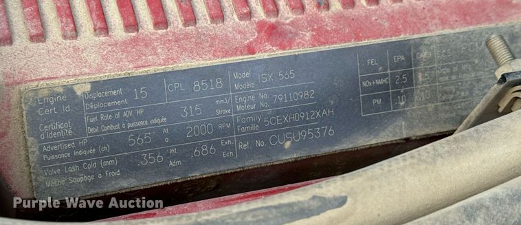 image for item EG9852 2006 Mack CL733 semi truck