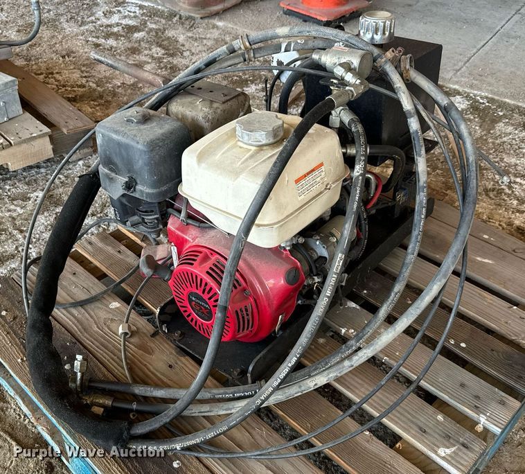 image for item EG9853 2015 Load King RM57 lowboy equipment trailer