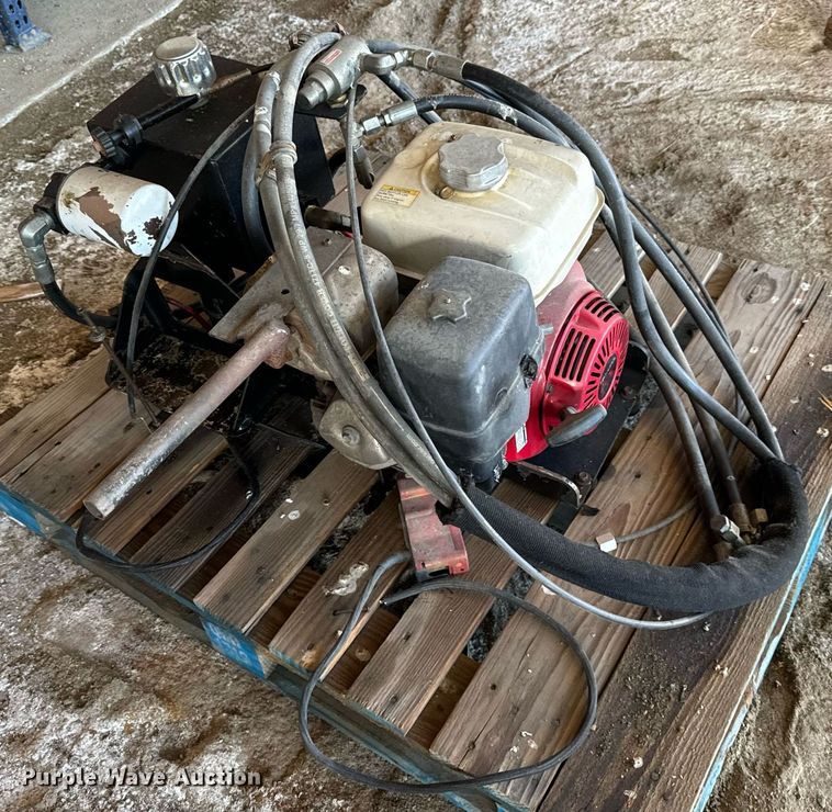 image for item EG9853 2015 Load King RM57 lowboy equipment trailer