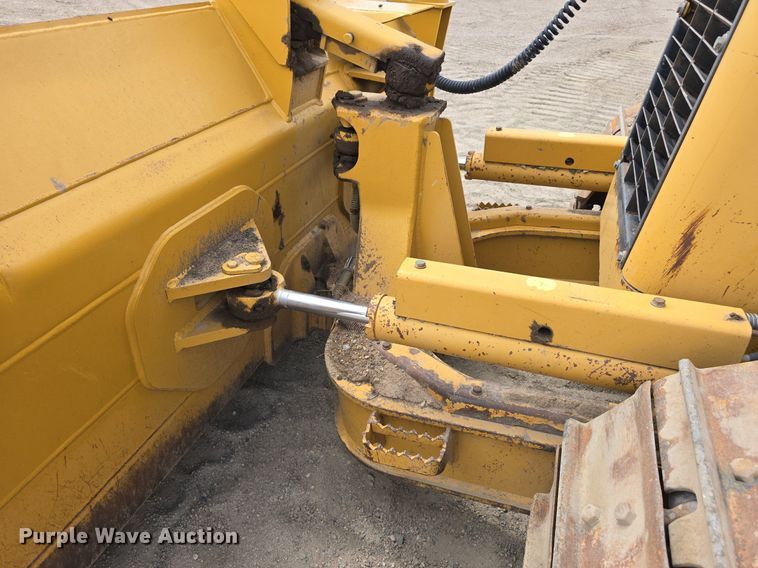 image for item EG9854 2006 Caterpillar D5G XL dozer