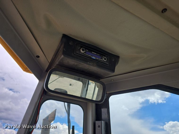 image for item EG9854 2006 Caterpillar D5G XL dozer