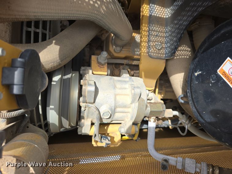 image for item EG9854 2006 Caterpillar D5G XL dozer