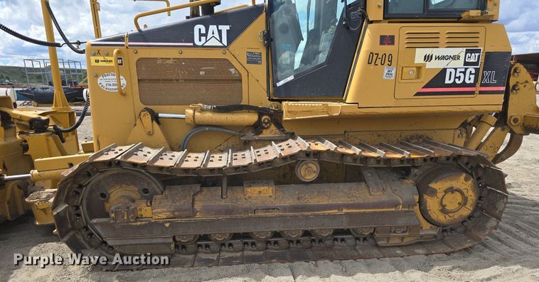 image for item EG9854 2006 Caterpillar D5G XL dozer