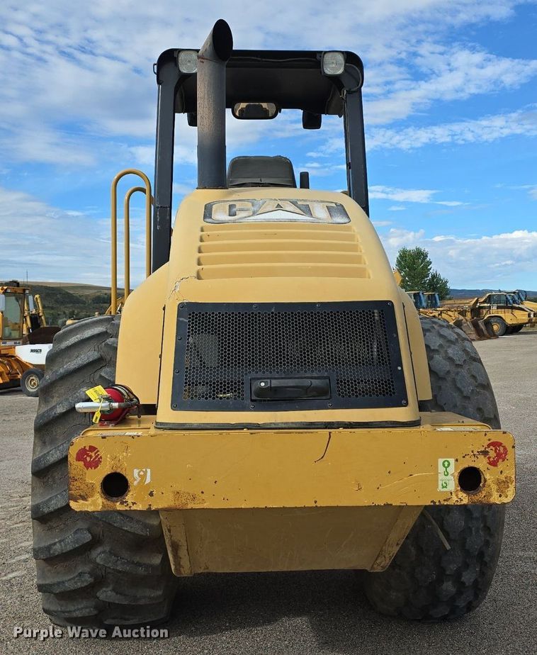 image for item EG9855 2005 Caterpillar CP-563E single drum vibratory roller