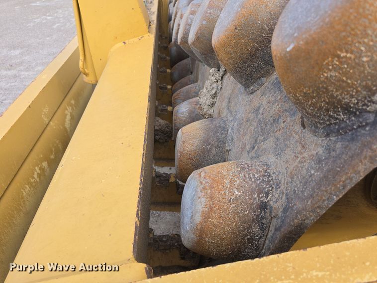 image for item EG9855 2005 Caterpillar CP-563E single drum vibratory roller