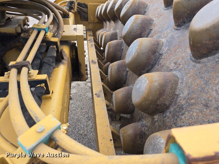 image for item EG9855 2005 Caterpillar CP-563E single drum vibratory roller