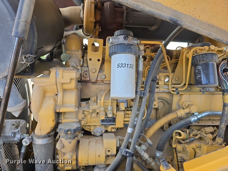 image for item EG9855 2005 Caterpillar CP-563E single drum vibratory roller