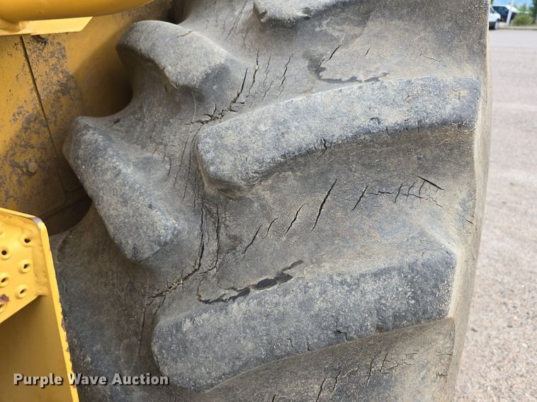 image for item EG9855 2005 Caterpillar CP-563E single drum vibratory roller