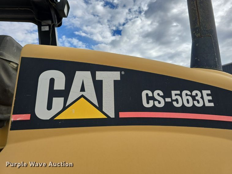 image for item EG9857 2007 Caterpillar CS-563E single drum vibratory roller