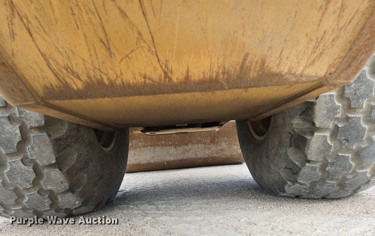 image for item EG9857 2007 Caterpillar CS-563E single drum vibratory roller