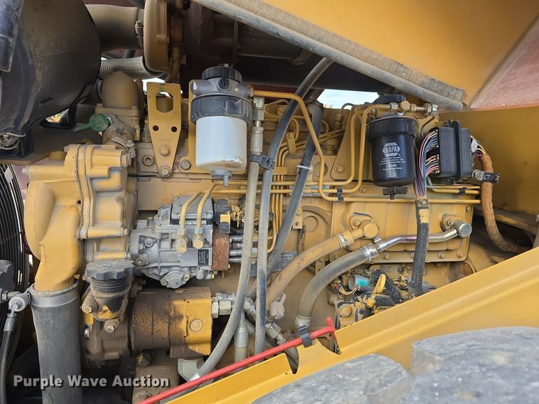 image for item EG9857 2007 Caterpillar CS-563E single drum vibratory roller