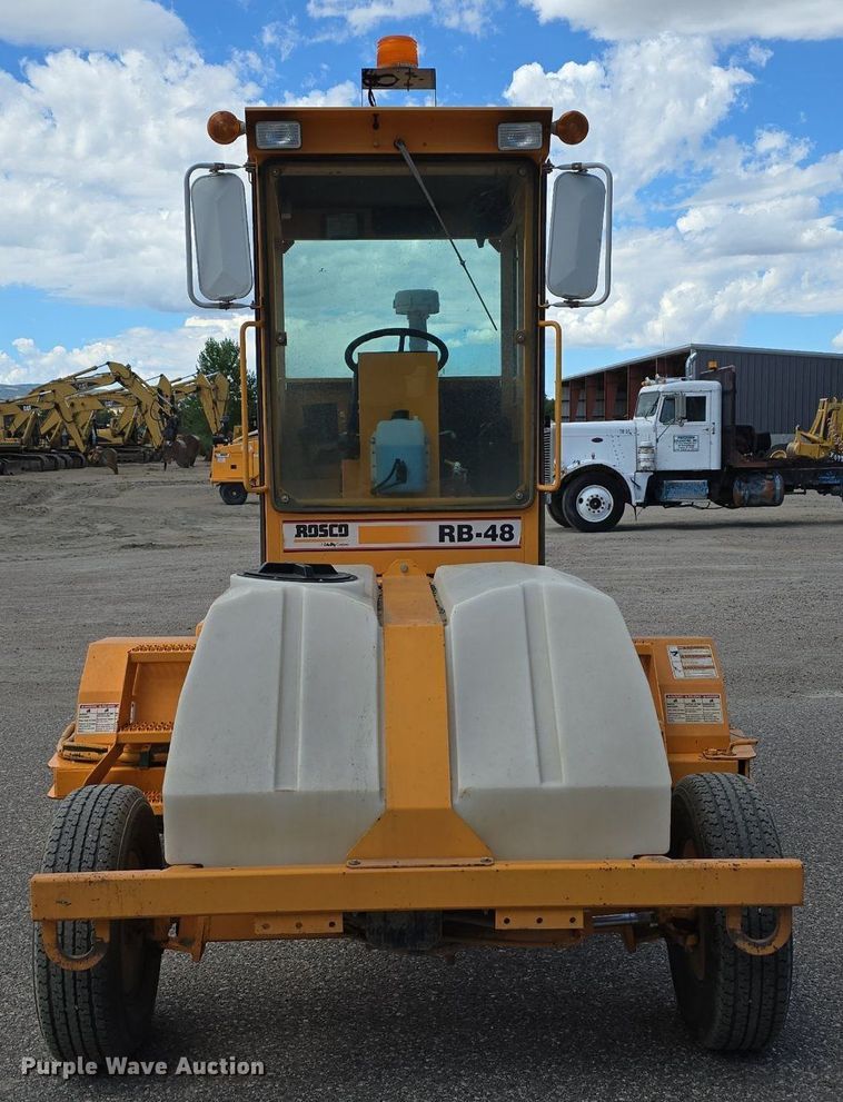 image for item EG9858 2008 Rosco RB-48 broom