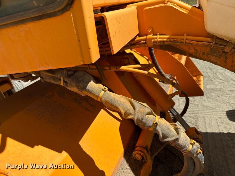 image for item EG9858 2008 Rosco RB-48 broom