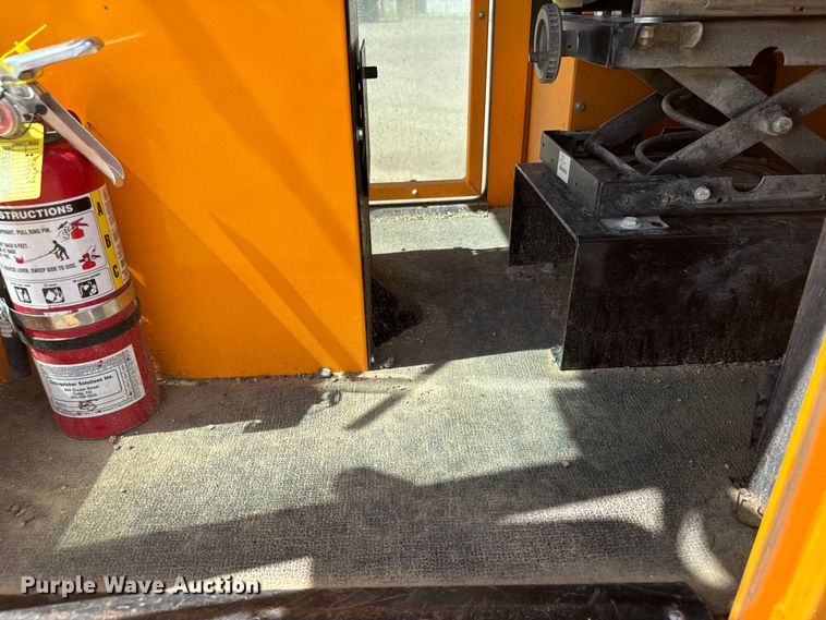 image for item EG9858 2008 Rosco RB-48 broom