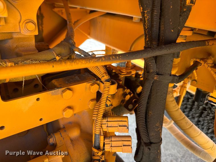 image for item EG9858 2008 Rosco RB-48 broom