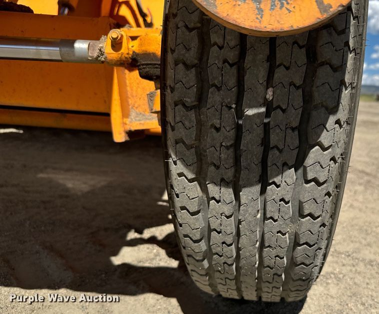 image for item EG9858 2008 Rosco RB-48 broom