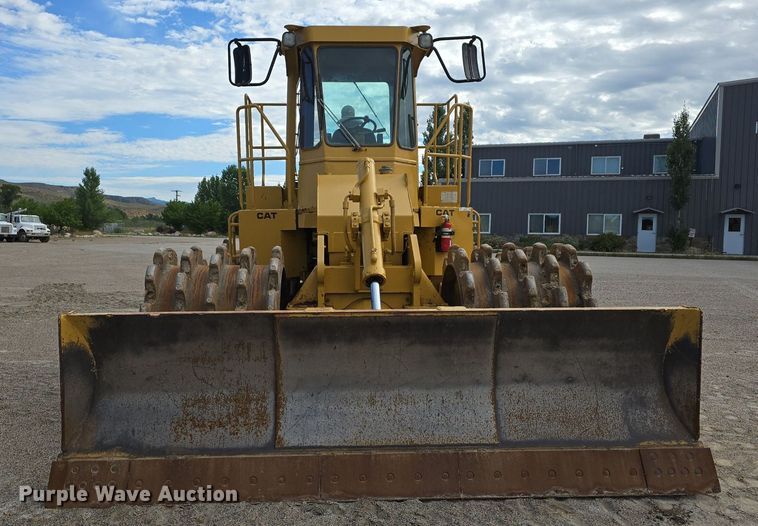 image for item EG9860 1982 Caterpillar 816B soil compactor