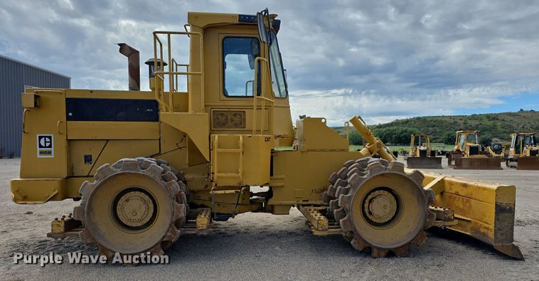 image for item EG9860 1982 Caterpillar 816B soil compactor