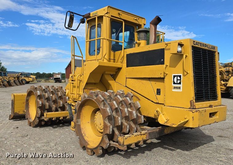 image for item EG9860 1982 Caterpillar 816B soil compactor