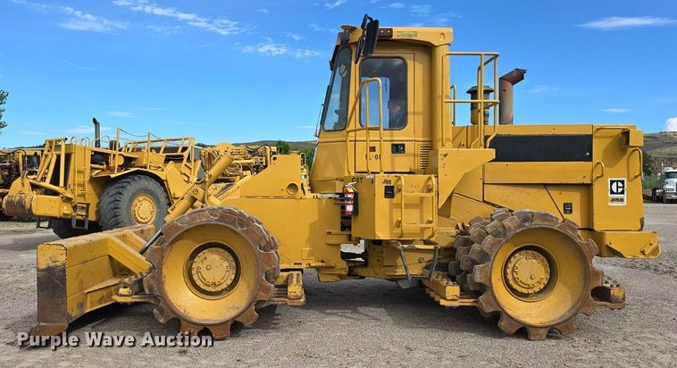 image for item EG9860 1982 Caterpillar 816B soil compactor