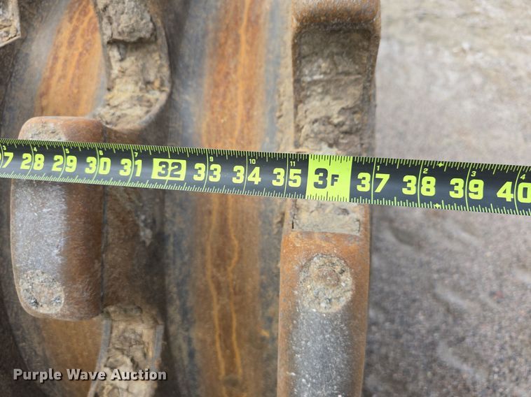 image for item EG9860 1982 Caterpillar 816B soil compactor