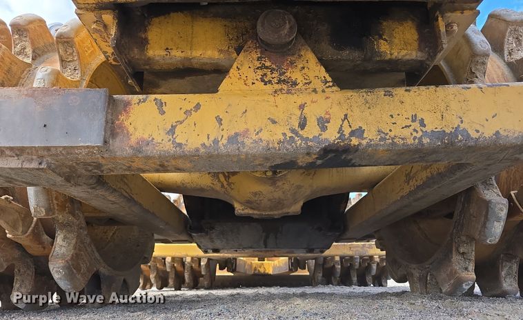 image for item EG9860 1982 Caterpillar 816B soil compactor
