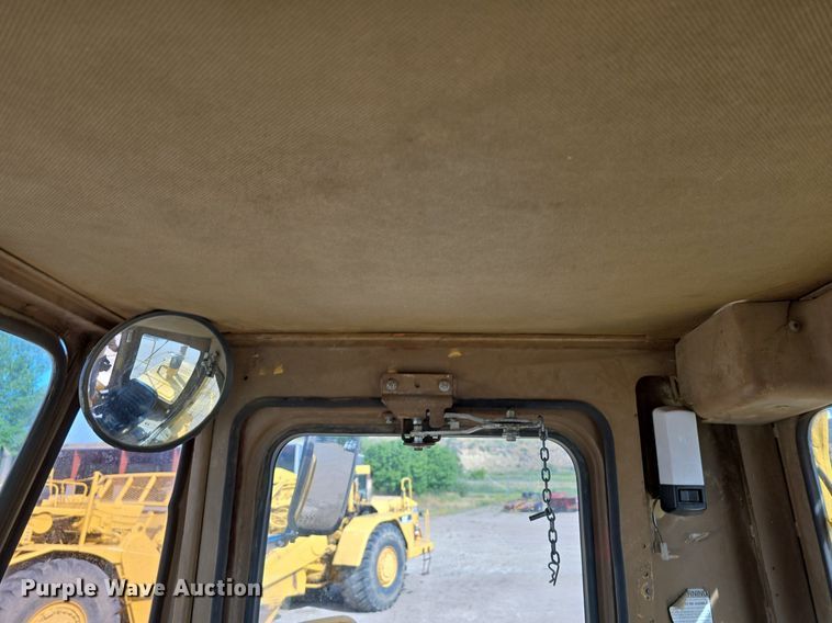 image for item EG9860 1982 Caterpillar 816B soil compactor