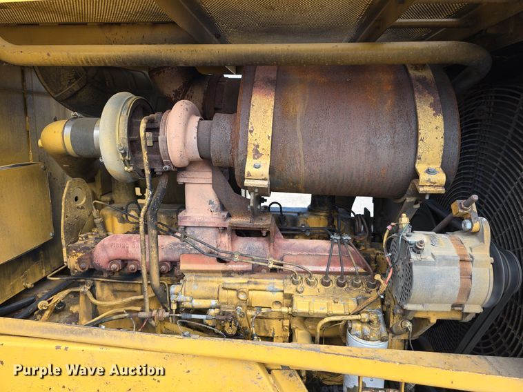 image for item EG9860 1982 Caterpillar 816B soil compactor