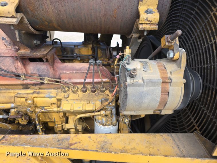 image for item EG9860 1982 Caterpillar 816B soil compactor