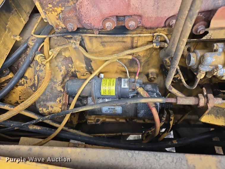 image for item EG9860 1982 Caterpillar 816B soil compactor