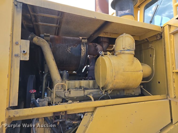 image for item EG9860 1982 Caterpillar 816B soil compactor