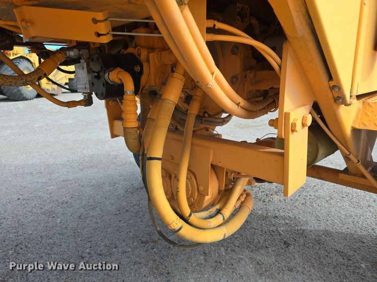 image for item EG9862 2005 Rosco RB-48 broom