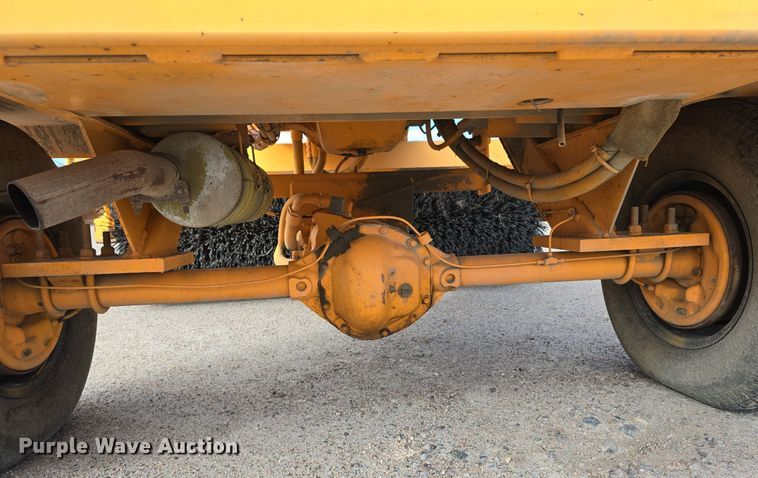 image for item EG9862 2005 Rosco RB-48 broom