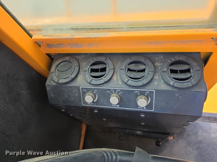 image for item EG9862 2005 Rosco RB-48 broom