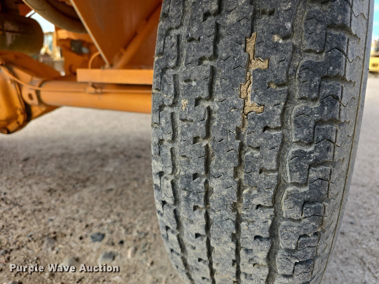 image for item EG9862 2005 Rosco RB-48 broom