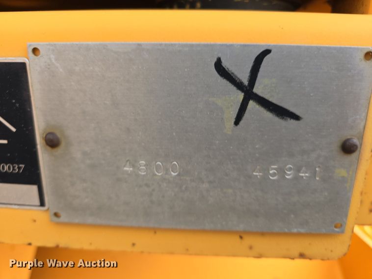 image for item EG9862 2005 Rosco RB-48 broom