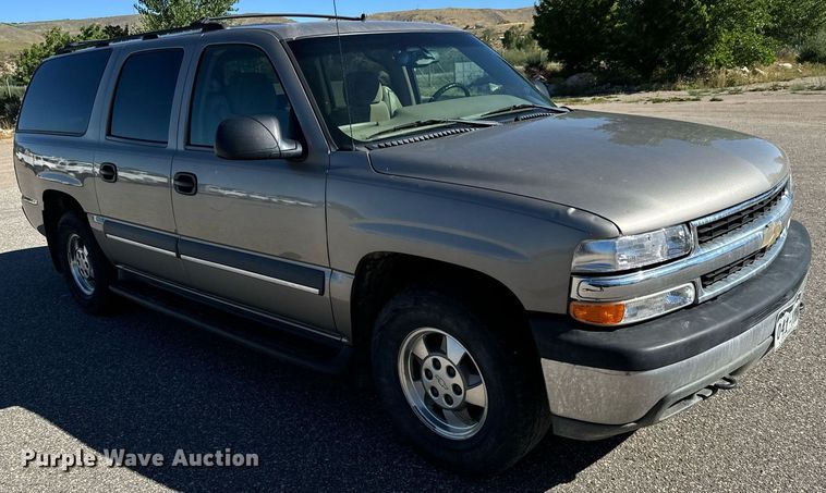 image for item EG9865 2003 Chevrolet Suburban  SUV