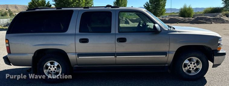 image for item EG9865 2003 Chevrolet Suburban  SUV