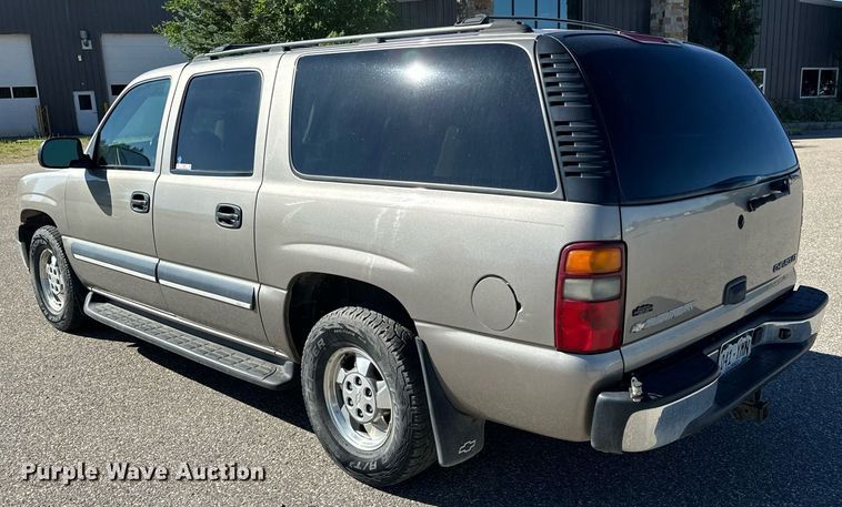 image for item EG9865 2003 Chevrolet Suburban  SUV