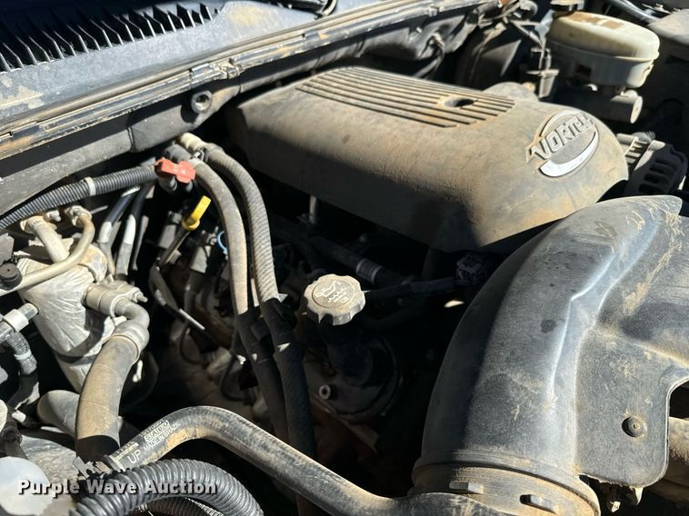 image for item EG9865 2003 Chevrolet Suburban  SUV