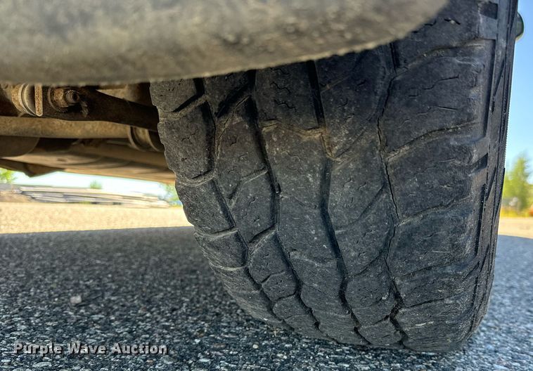 image for item EG9865 2003 Chevrolet Suburban  SUV